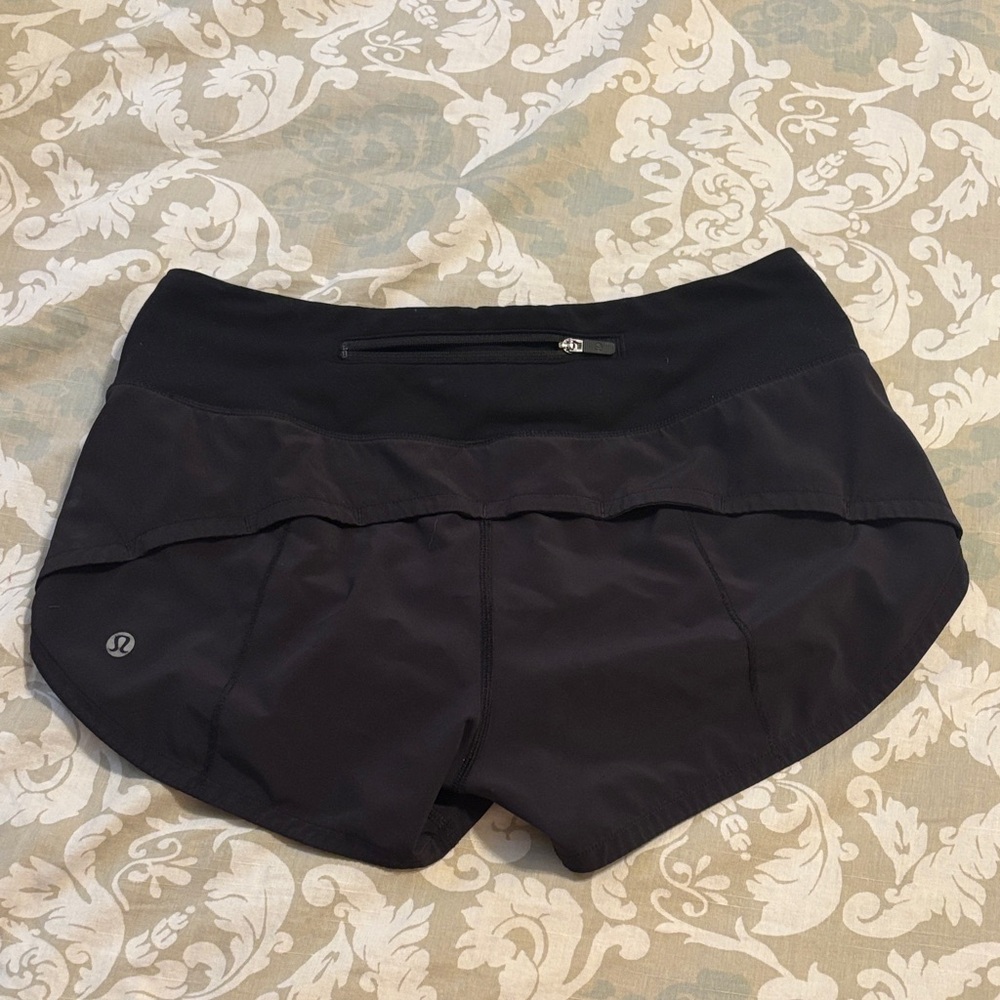 Perfect condition Lululemon size 2  black speed up shorts